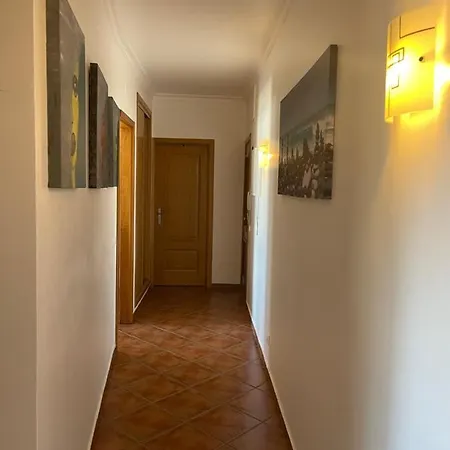 2 Bedrooms Vale Parra Praia Da Gale In A Privat Condominio Guia (Faro)