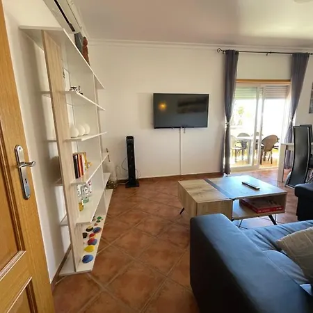 2 Bedrooms Vale Parra Praia Da Gale In A Privat Condominio Apartment Guia (Faro)