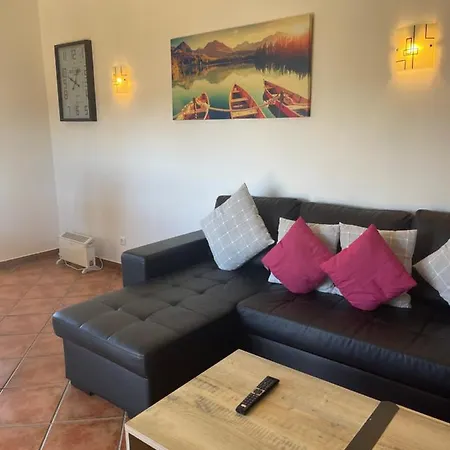 2 Bedrooms Vale Parra Praia Da Galé In A Privat Condomínio