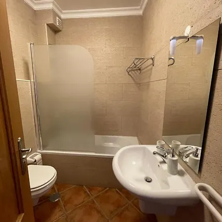 2 Bedrooms Vale Parra Praia Da Galé In A Privat Condomínio Appartement *